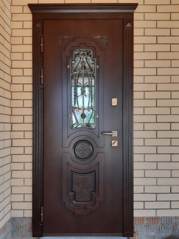 Уличная дверь с ковкой Уличная дверь с ковкой