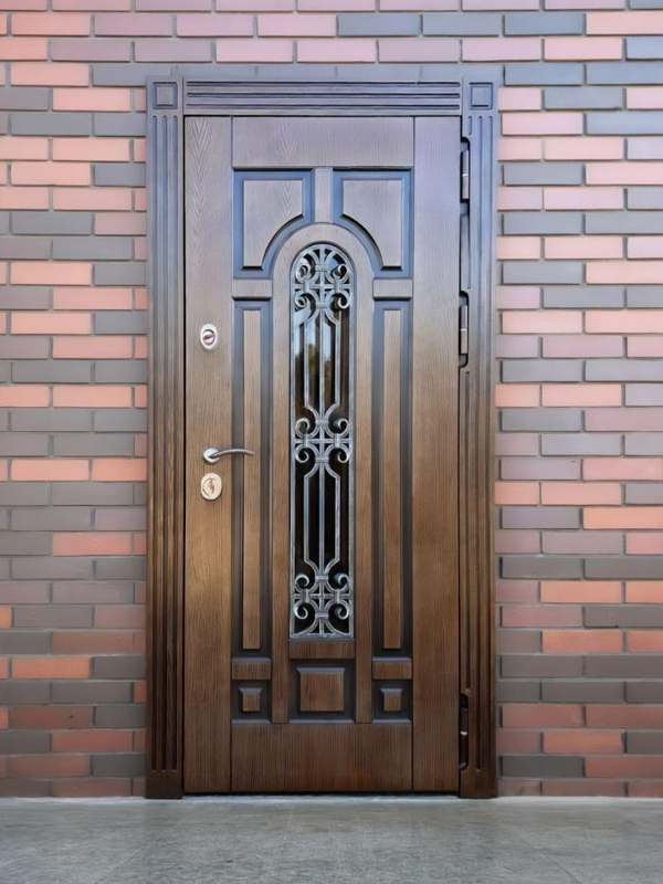 Термодверь с узким стеклом Термодверь с узким стеклом