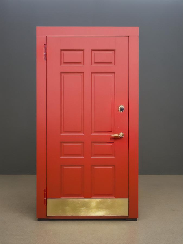 Красная с отбойником Красная с отбойником