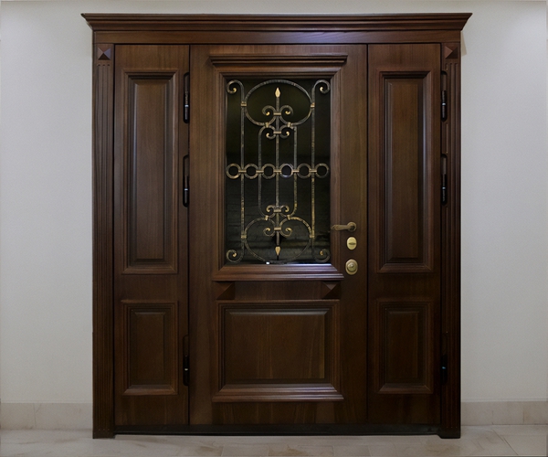 Входная группа с карнизом Входная группа с карнизом