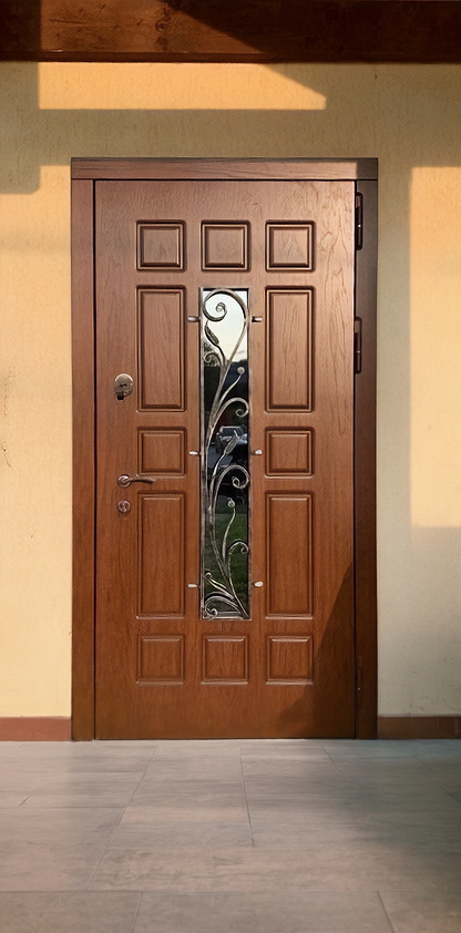 Уличная дверь с решеткой Уличная дверь с решеткой