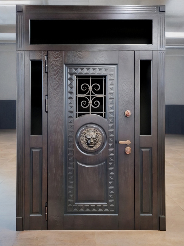 Со львом и ковкой Со львом и ковкой