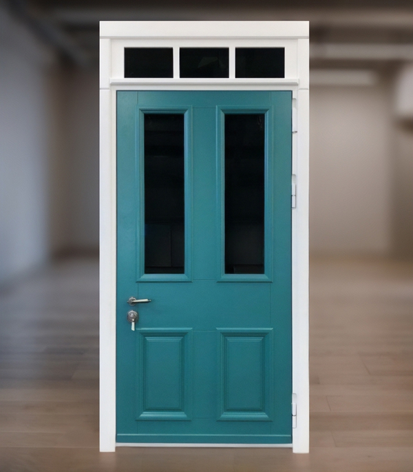 Двухцветная дверь с окнами Двухцветная дверь с окнами