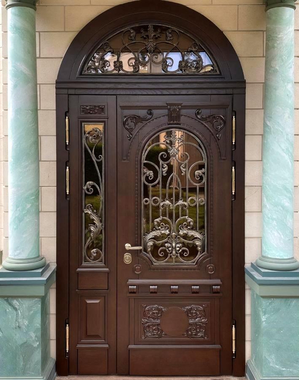 Парадная арочная дверь Парадная арочная дверь
